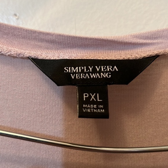 Light purple size extra large, Vera Wang crochet front short sleeve shirt - Picture 2 of 3